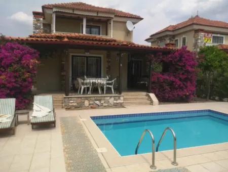 Möblierte Villa Mit Pool In Dalaman Altintas