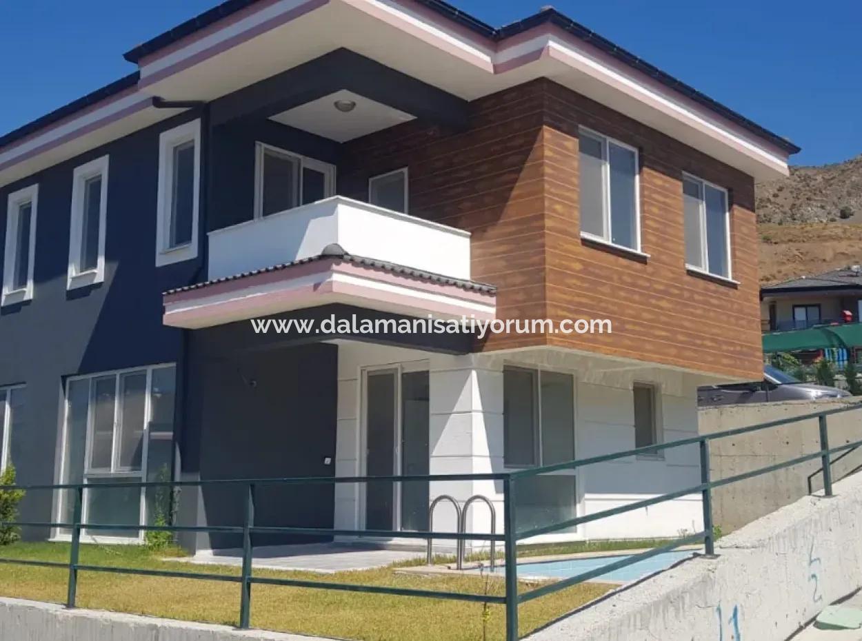 Ikizvilla For Sale In A Complex In Atakent