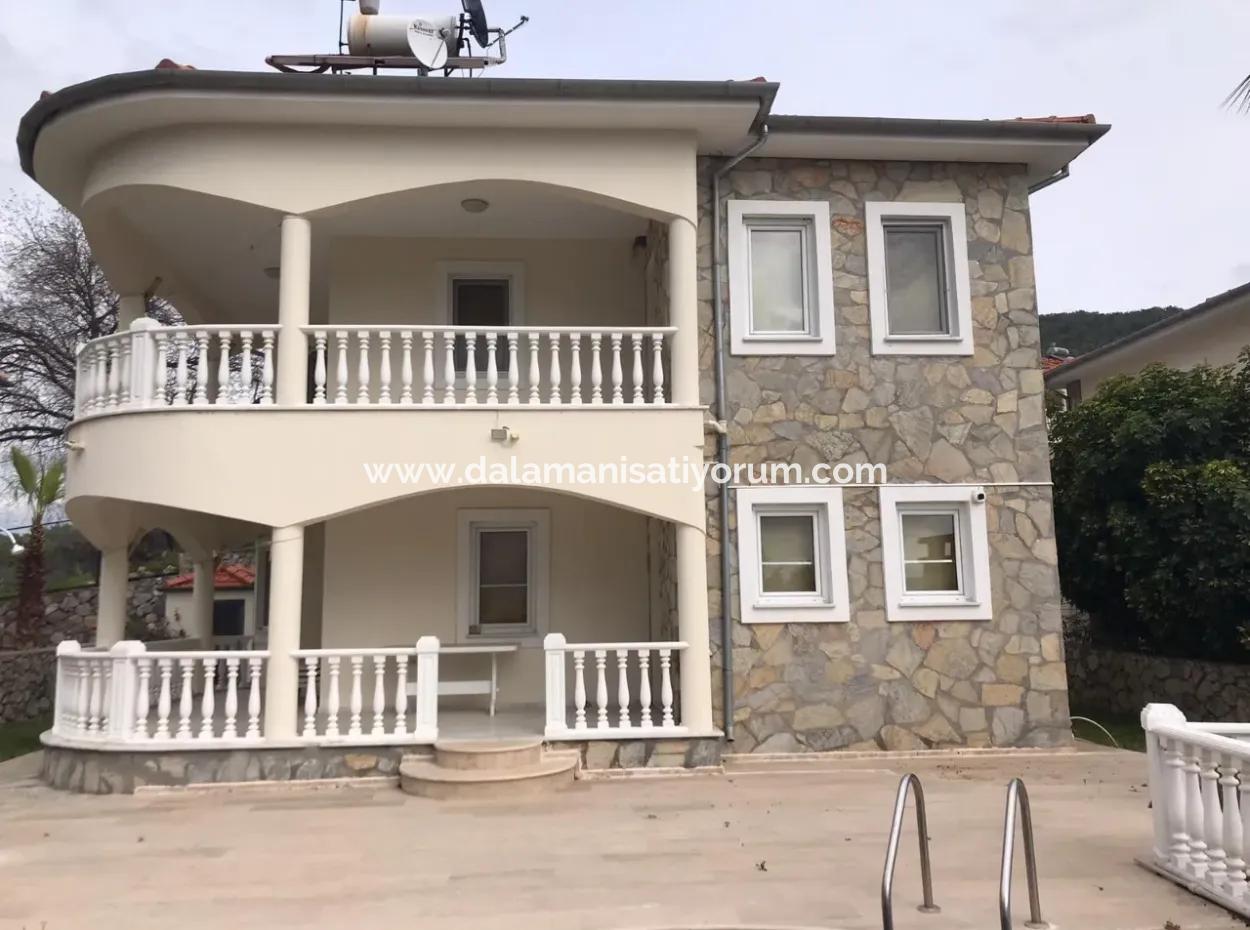 Gürköy Mevkiin De  Tasarım Harikası 3+1 Satılık Villa