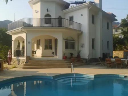 Dalaman Atakent Mahallesinde Satılık Villa