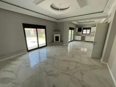 Dalaman Karaçalı'da Satılık İkiz Villa